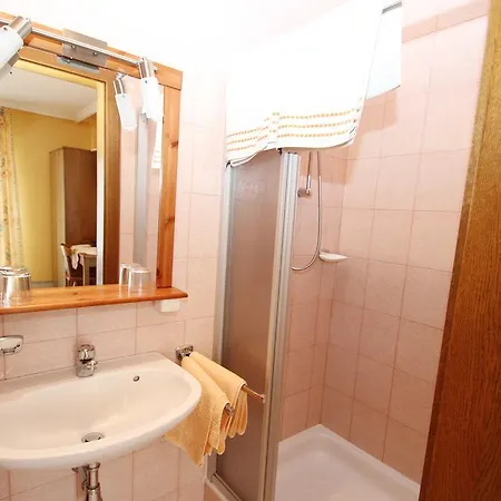 Gasthuis Gastehaus Dobida 3*